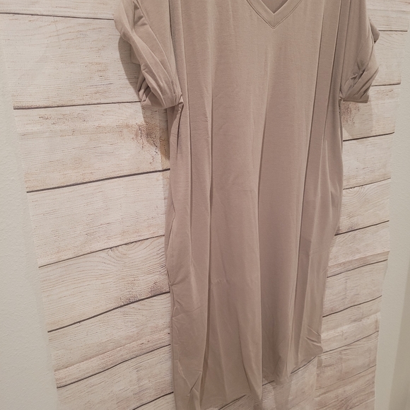 💖 Plus size Beige Tunic Dress 💞 - Picture 8 of 13